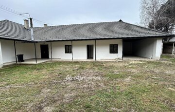 Eladó családi ház