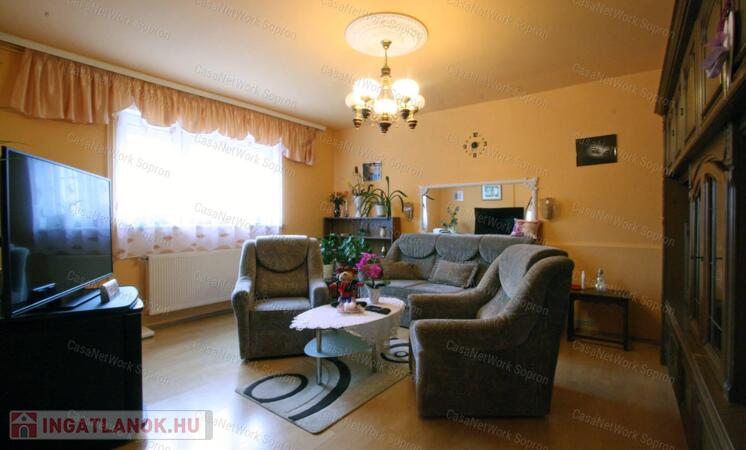 Nem túl nagy, ellenben hangulatos kis ház eladó Fertőrákoson