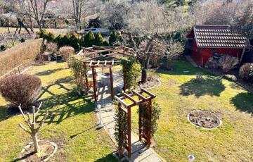 Eladó családi ház