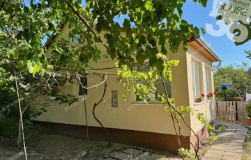 Eladó családi ház