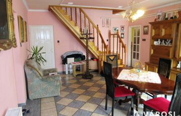 Eladó családi ház