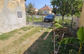 Eladó családi ház