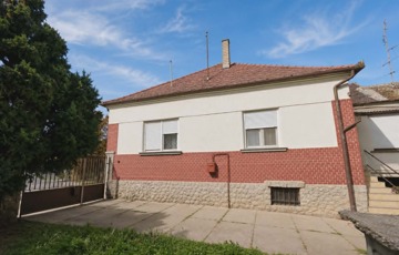 Eladó családi ház