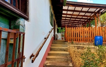 Eladó telek/földterület