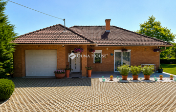 Eladó családi ház