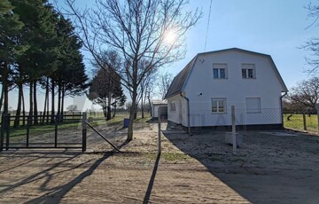 Eladó családi ház