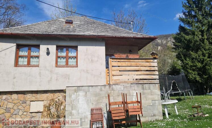 Eladó nyaraló Klastrompusztán!                                 