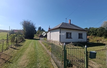 Eladó családi ház