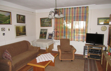 Eladó családi ház