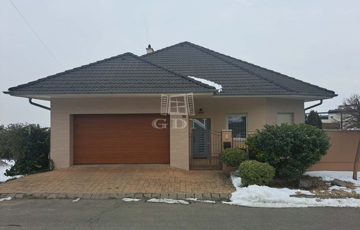 Eladó családi ház