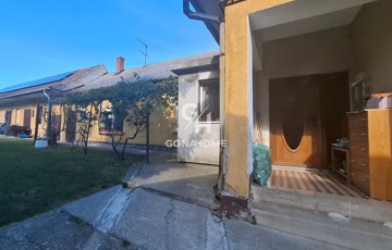 Eladó családi ház