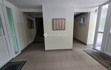 Eladó lakás