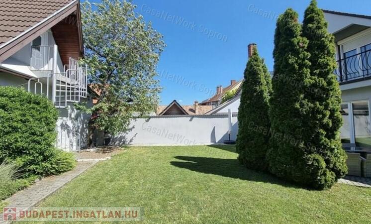 Sopronban az Alsólővérek szélén diszkrét ház eladó                                 