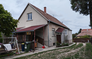 Eladó családi ház