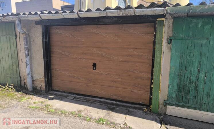 Szolnok belvárosi 17m2-es garázs kiadó!