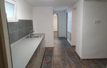 Kiadó iroda/üzlethelyiség