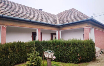 Eladó családi ház