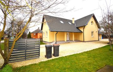 Eladó családi ház