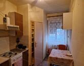 Szolnokon, belvároshoz közel, 52 m2-es, első em-i 2 szobás lakás eladó