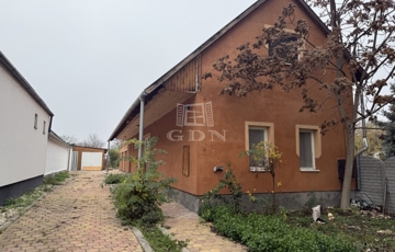 Eladó családi ház