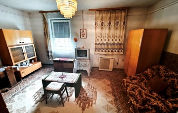 Eladó családi ház