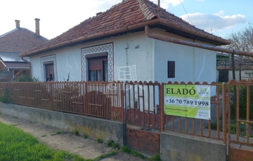 Eladó családi ház