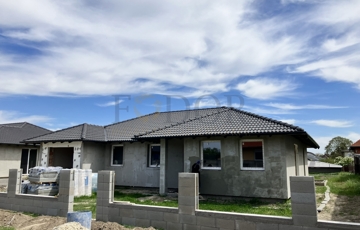 Eladó családi ház