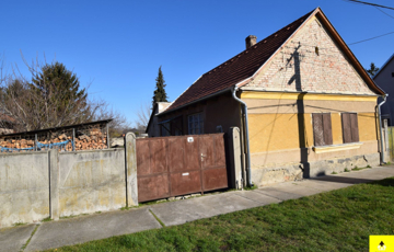 Eladó családi ház