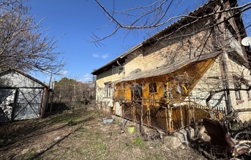 Eladó családi ház