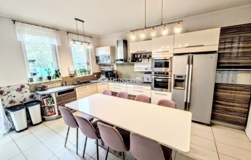 Eladó családi ház