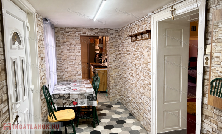 Újszászon 3 szobás családi ház eladó!