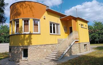 Eladó családi ház