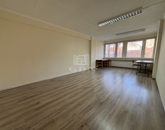 Kiadó iroda/üzlethelyiség Győr 70 000 Ft