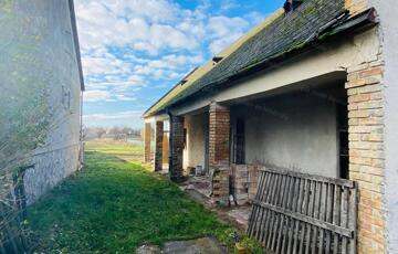 Eladó telek/földterület