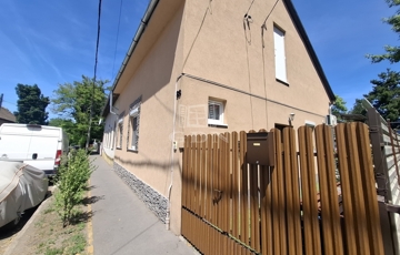Eladó családi ház