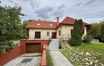 Eladó családi ház