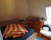 Tihanyban a belső tóra panorámás,  családi ház és vendéglő eladó.