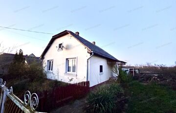 Eladó családi ház