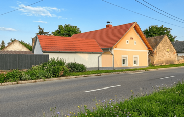 Eladó családi ház