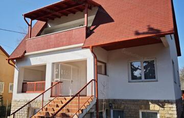 Eladó családi ház