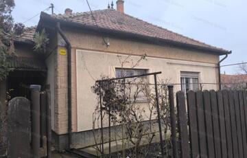 Eladó családi ház