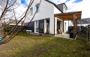 Eladó családi ház