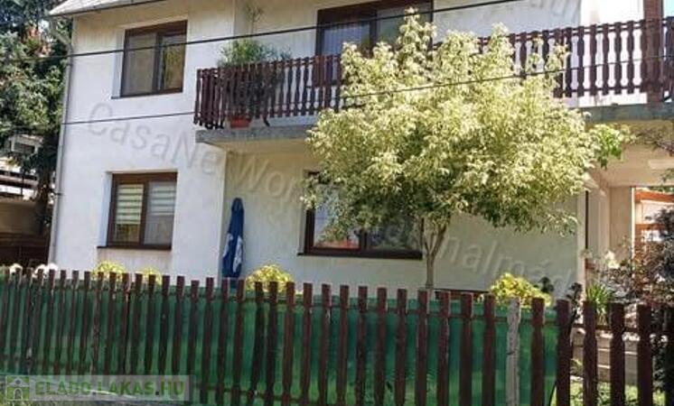 Eladó kertkapcsolatos földszinti lakás Alsóörsön                                 