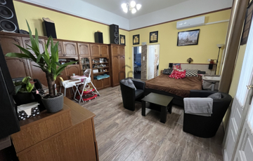 Eladó családi ház