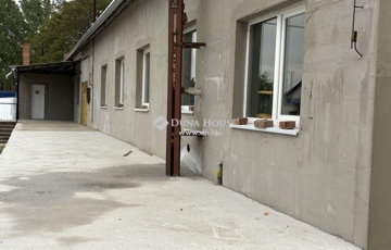 Eladó ipari ingatlan