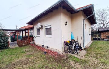 Eladó családi ház