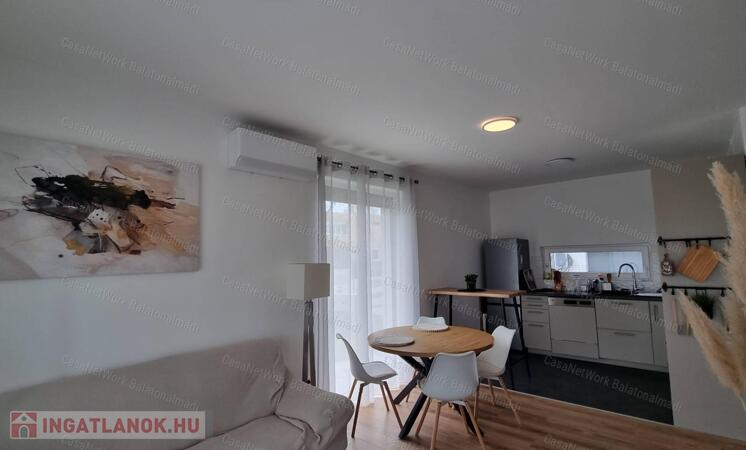 Eladó új építésű ikerházfél Balatonkenesén!