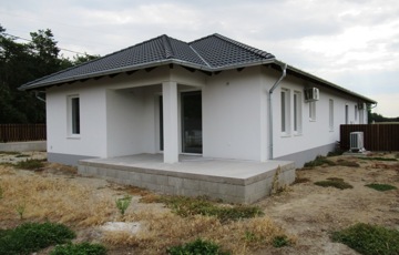 Eladó családi ház