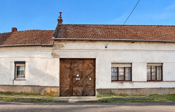 Eladó családi ház