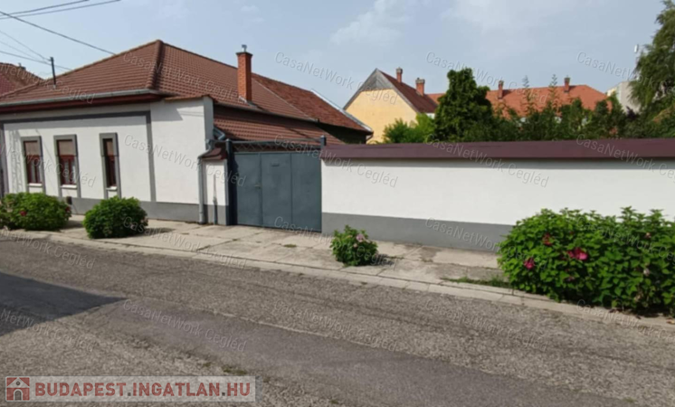 ELADÓ 78 m2 CEGLÉDI BELVÁROSI HÁZRÉSZ.                                 